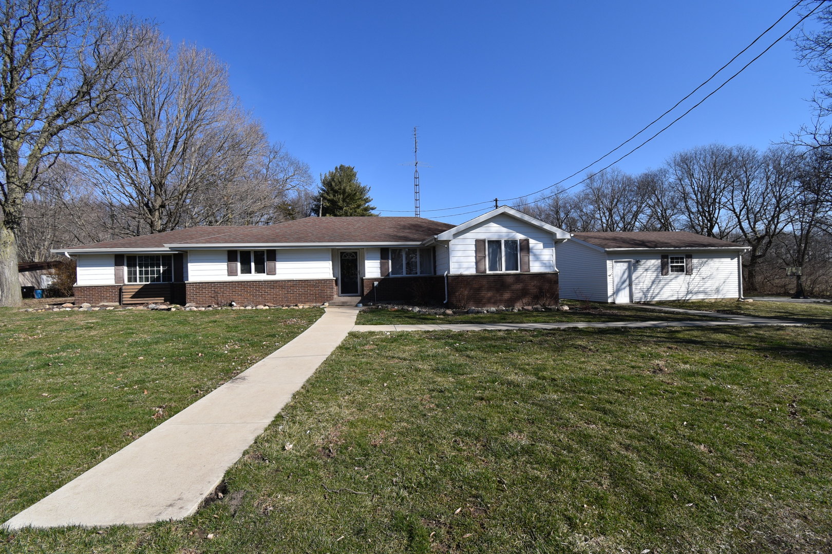 39068 S East Street, Saybrook, IL 61770