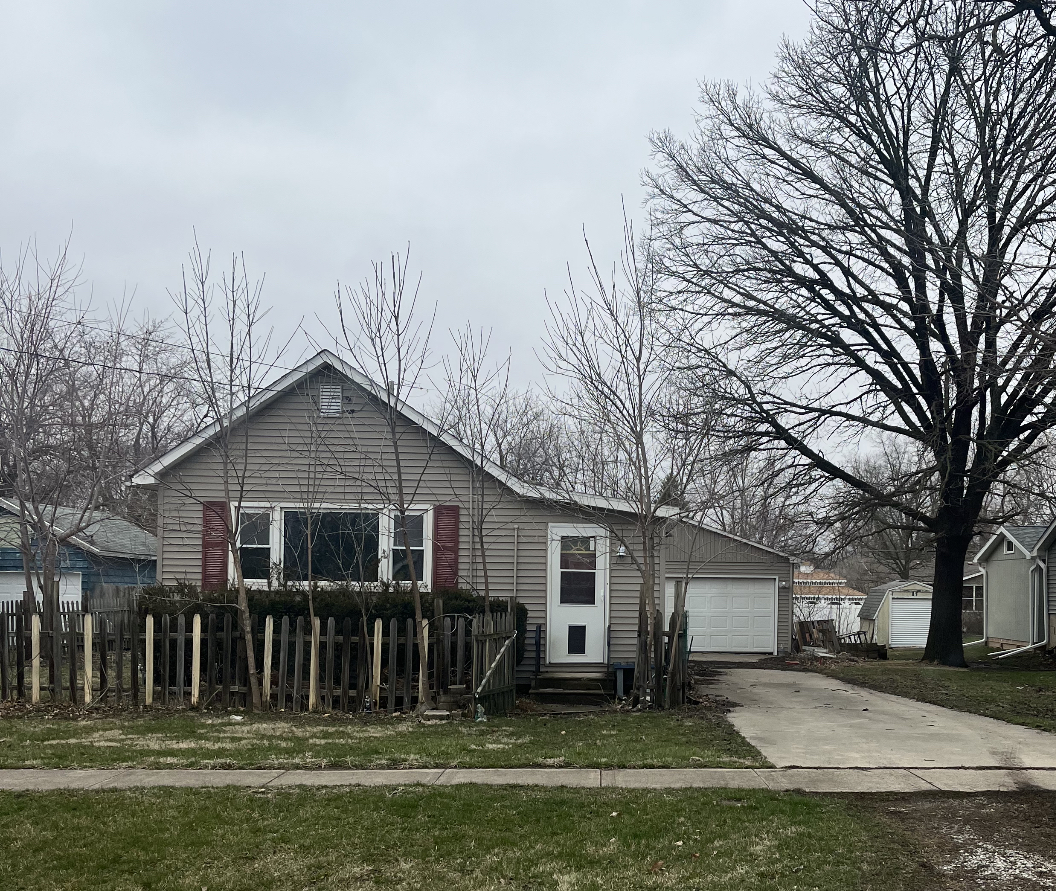 155 E 5th Street, El Paso, IL 61738