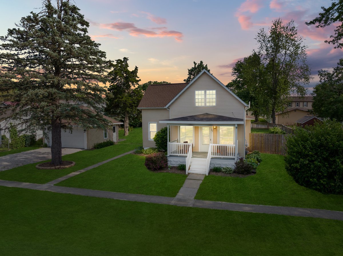 105 E Douglas Street, Carlock, IL 61725