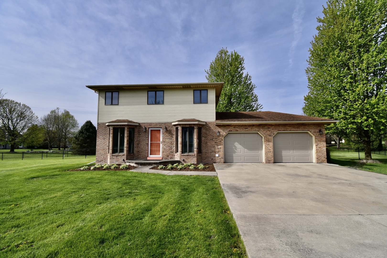 5 Blue Jay Court, Leroy, IL 61752
