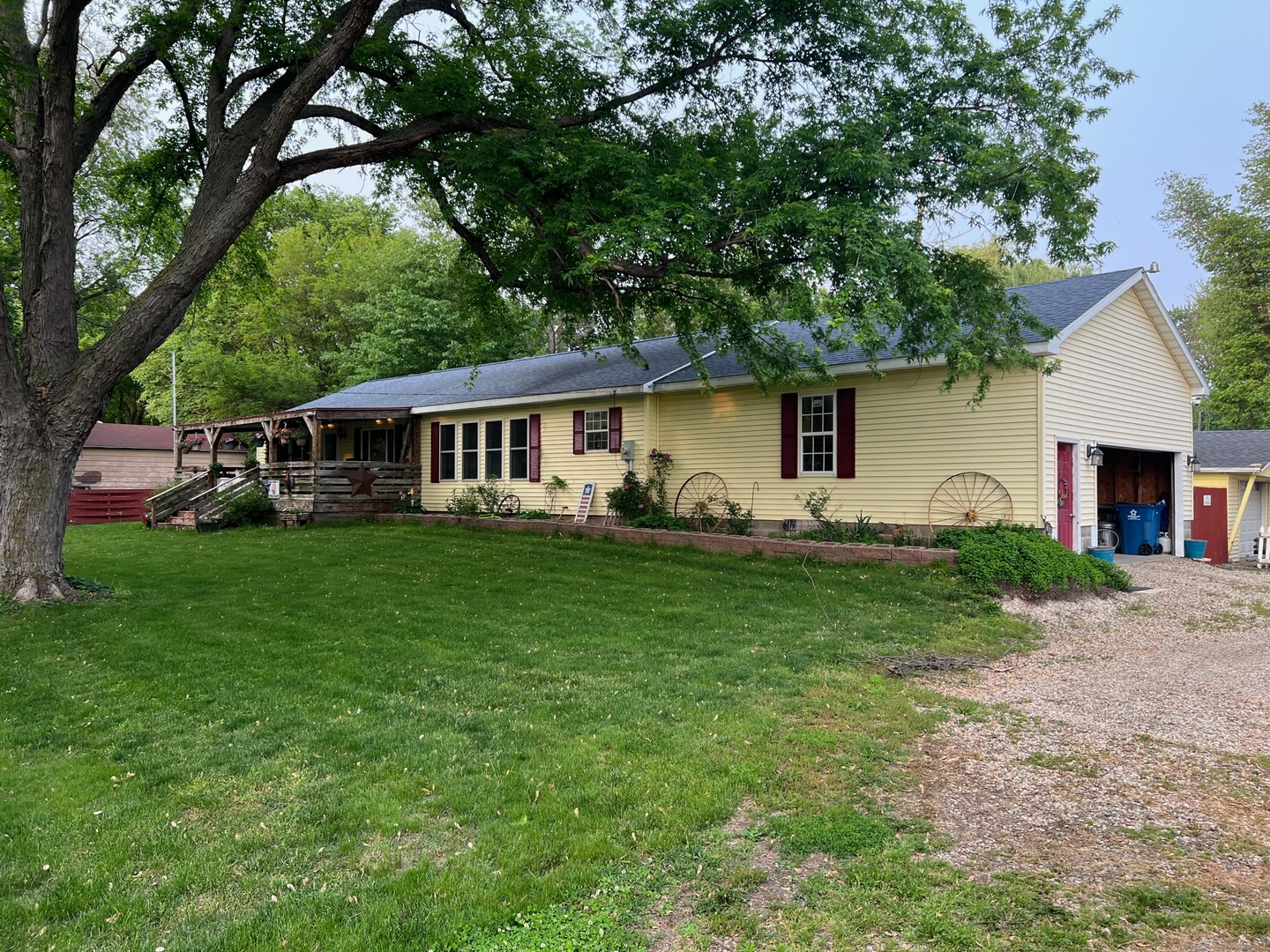 616 S 2nd Street, San Jose, IL 62682