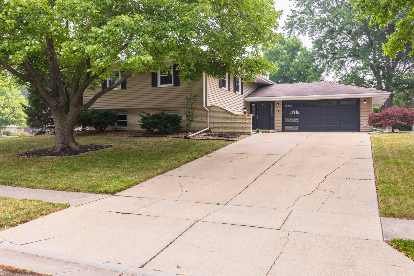 100 Riss Drive, Normal, IL 61761