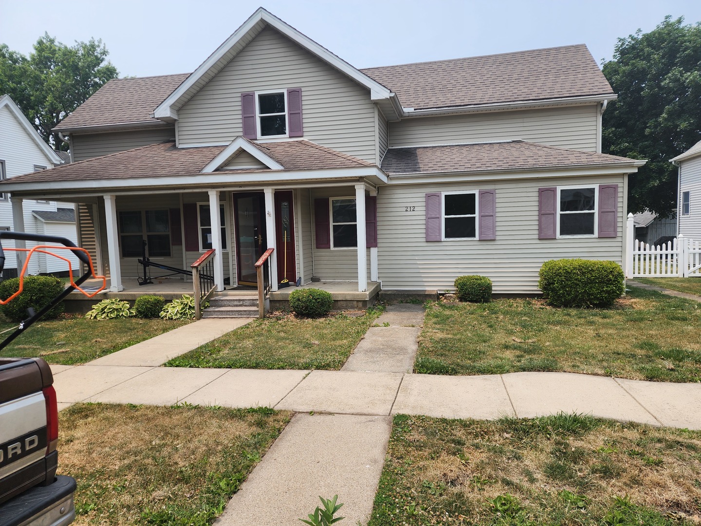 212 S Armstrong Street, Stanford, IL 61774