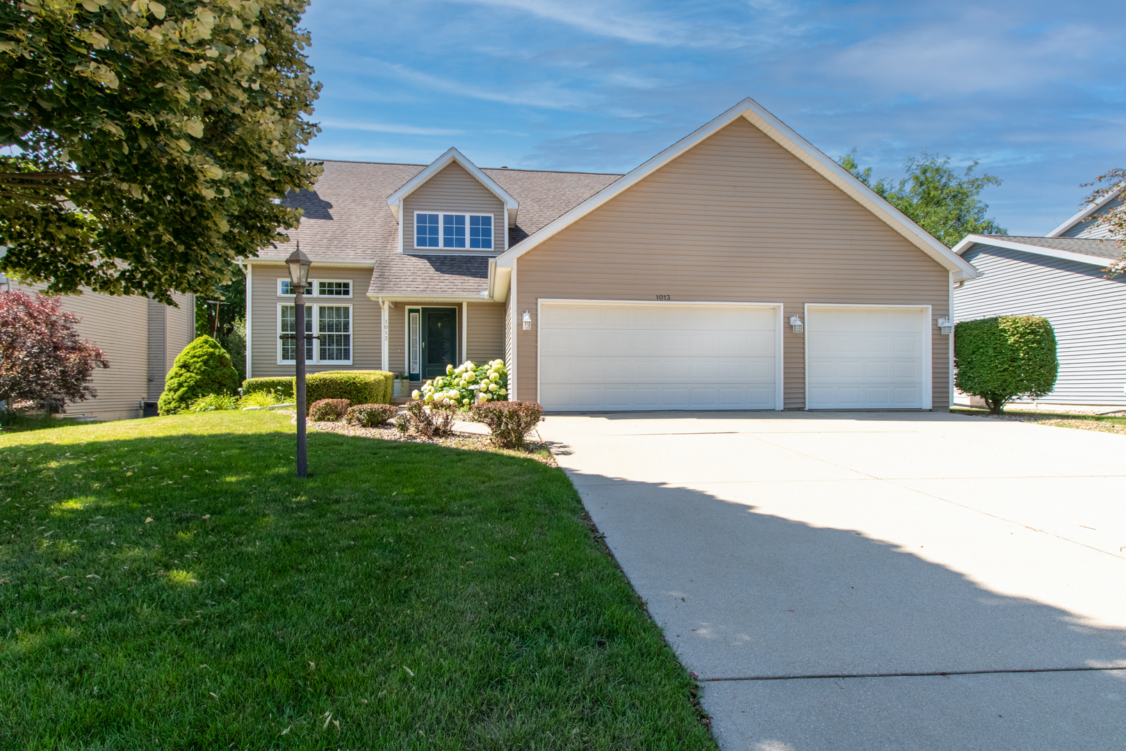 1013 Pine Meadows Court, Normal, IL 61761