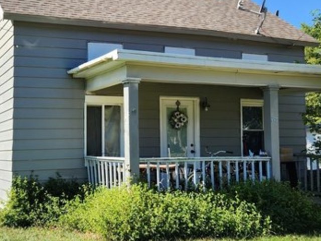817 Elm Street, Delavan, IL 61734