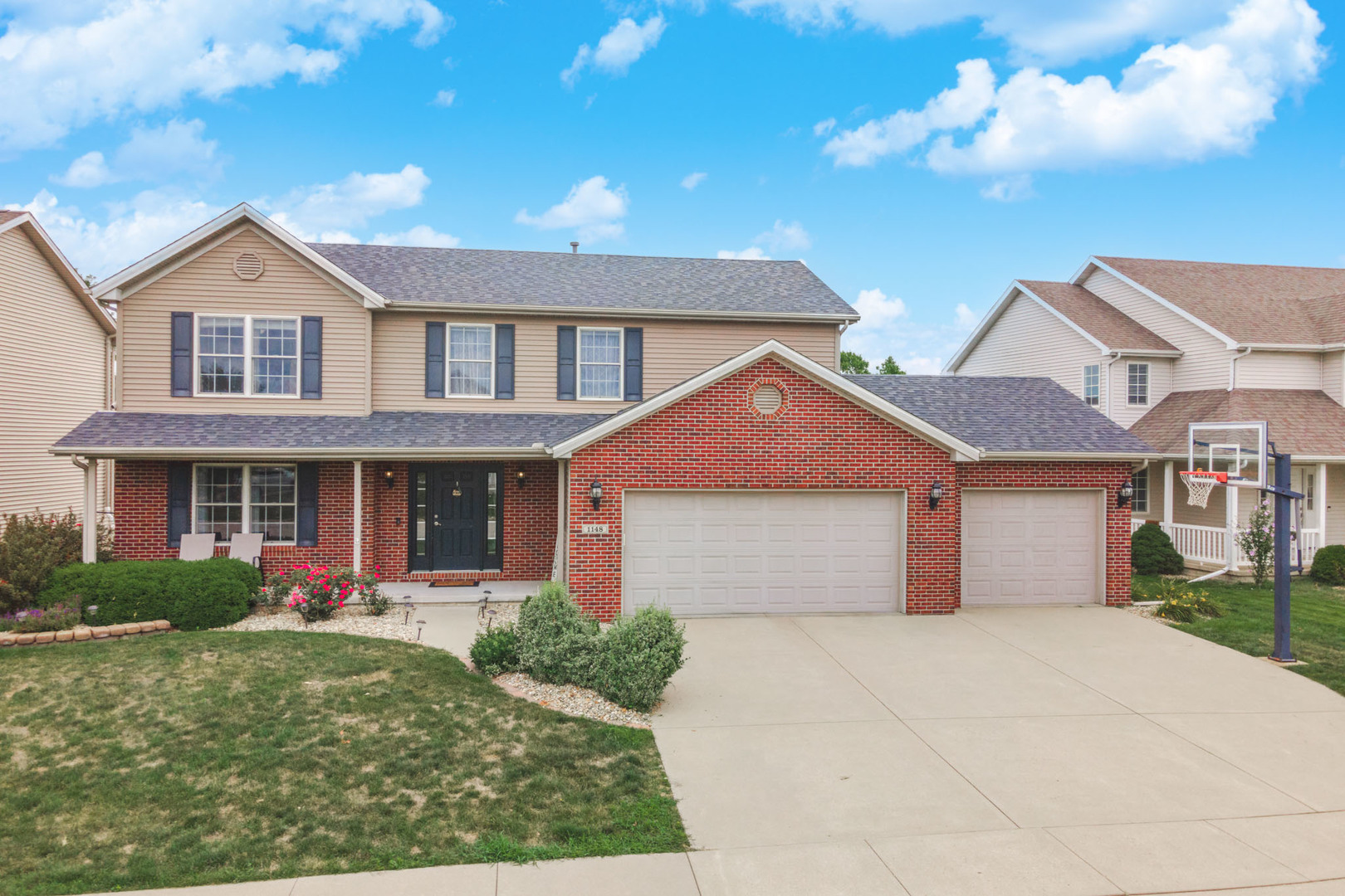 1148 N Pointe Drive, Normal, IL 61761