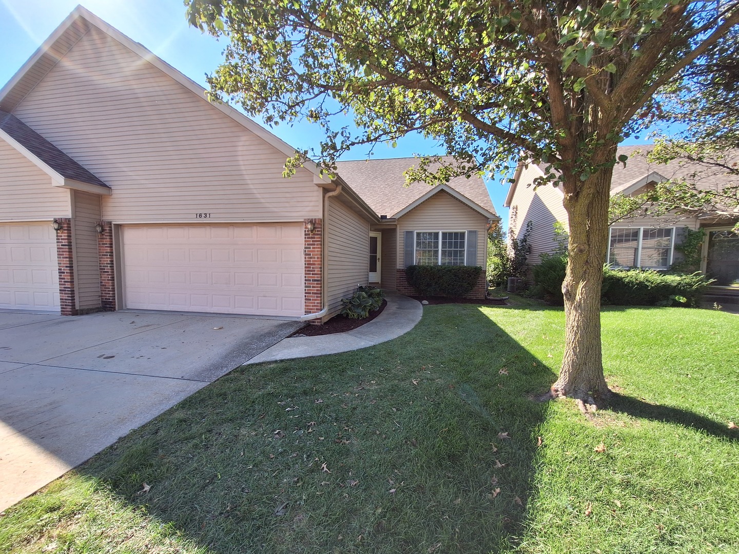 1631 Frontier Drive, Normal, IL 61761