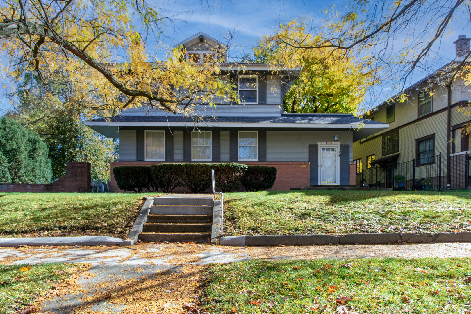 1305 N Clinton Boulevard, Bloomington, IL 61701