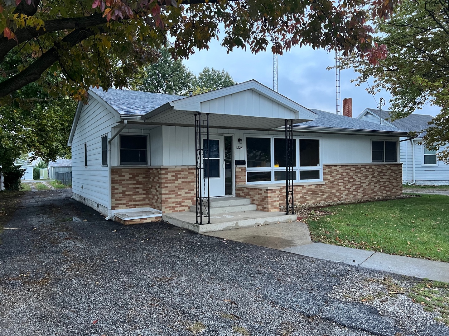 826 N Springfield Street, Virden, IL 62690