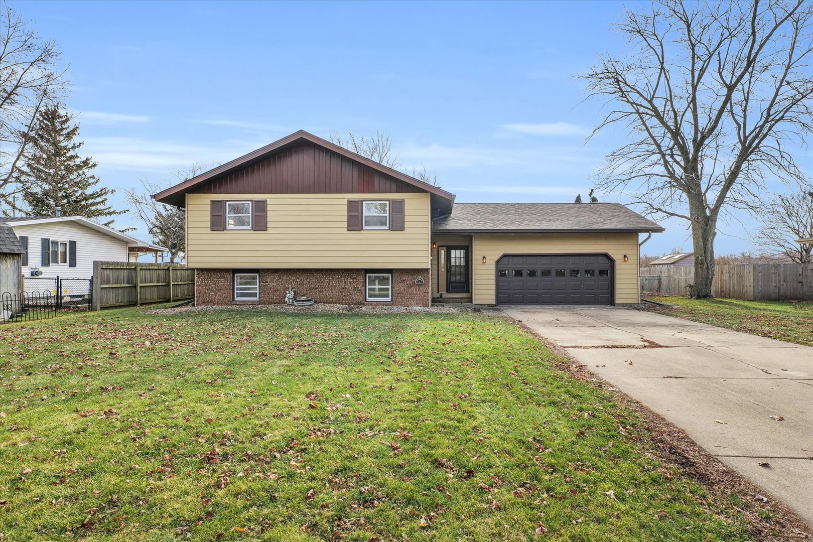 104 Kenneth Drive, Lexington, IL 61753