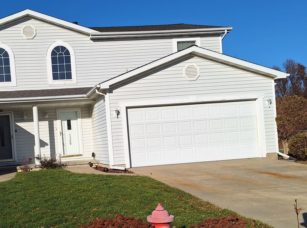 1320 Beacon Hill Court, Normal, IL 61761