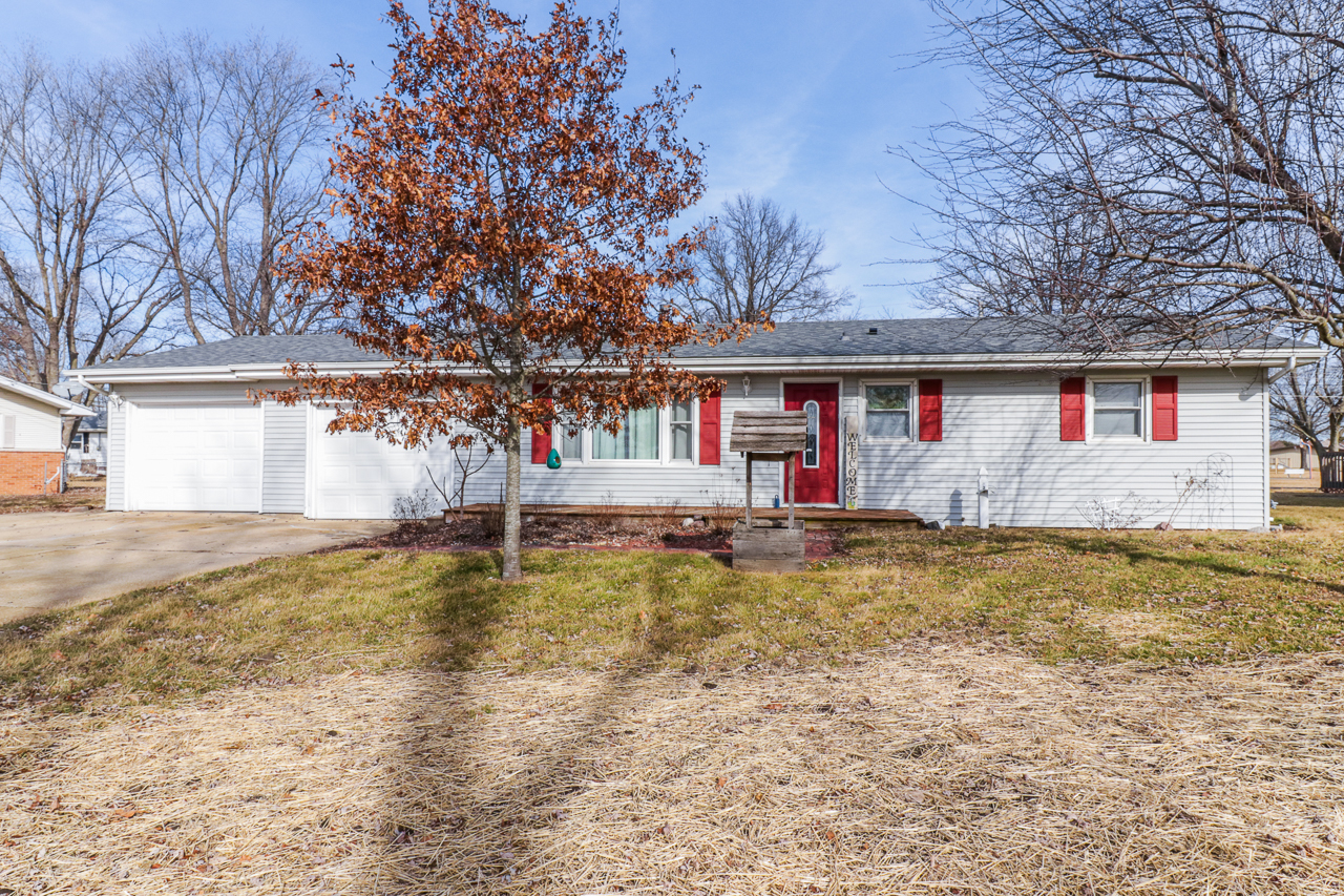 626 Westmoor Drive, Oreana, IL 62554