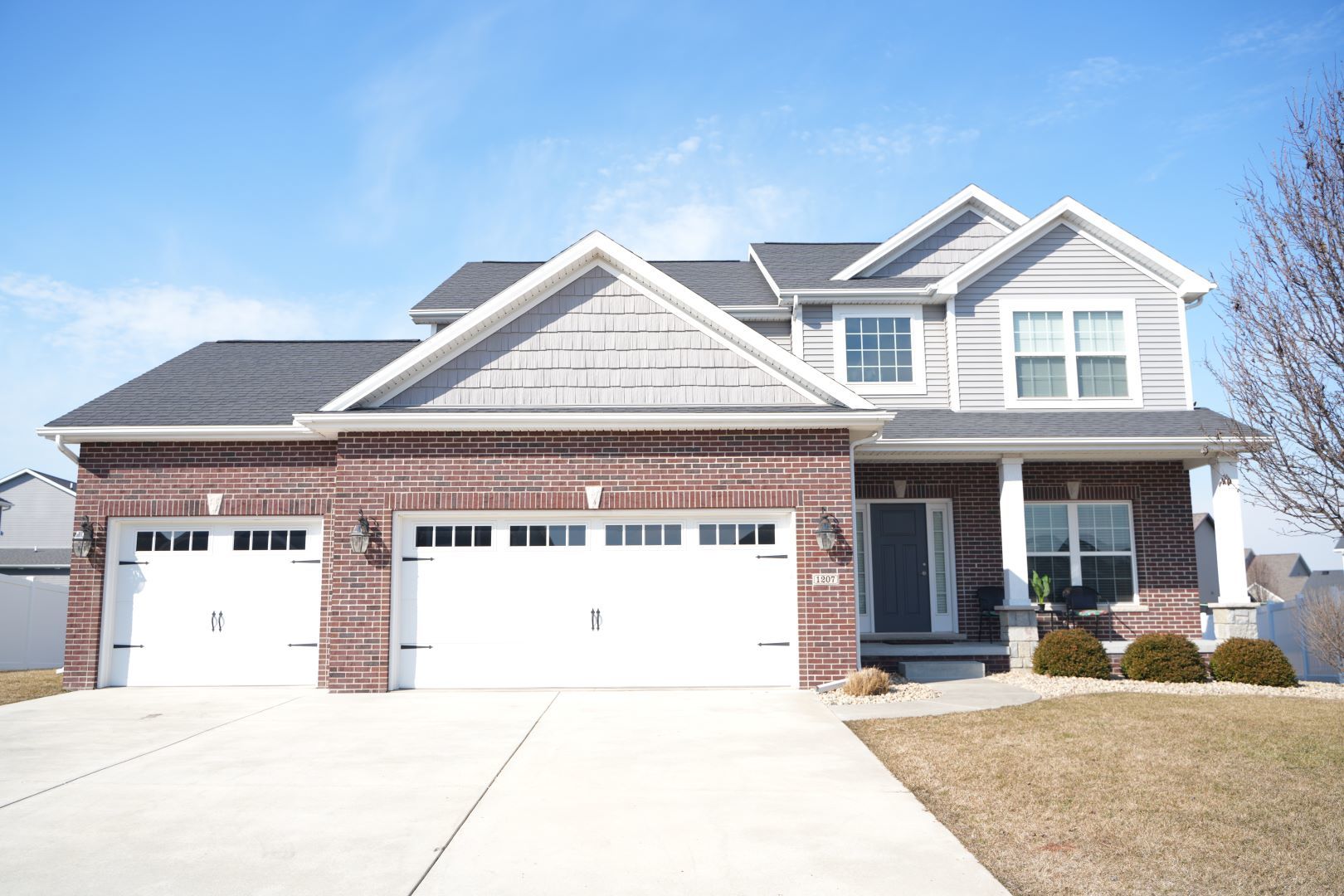 1207 Staghorne Way, Bloomington, IL 61705
