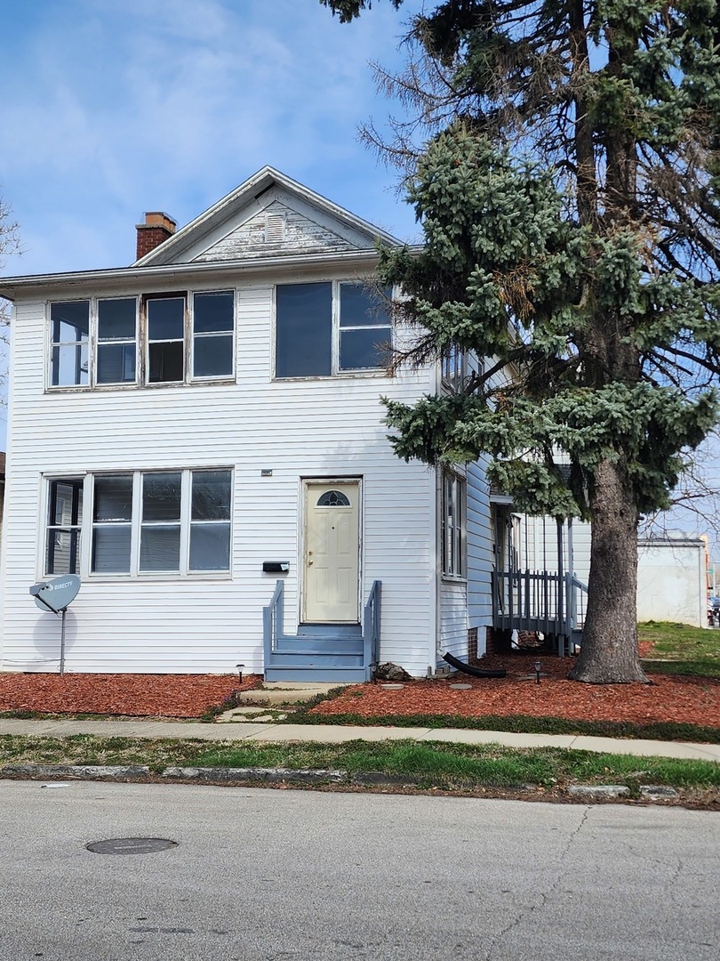 712 Douglas Street, Bloomington, IL 61701