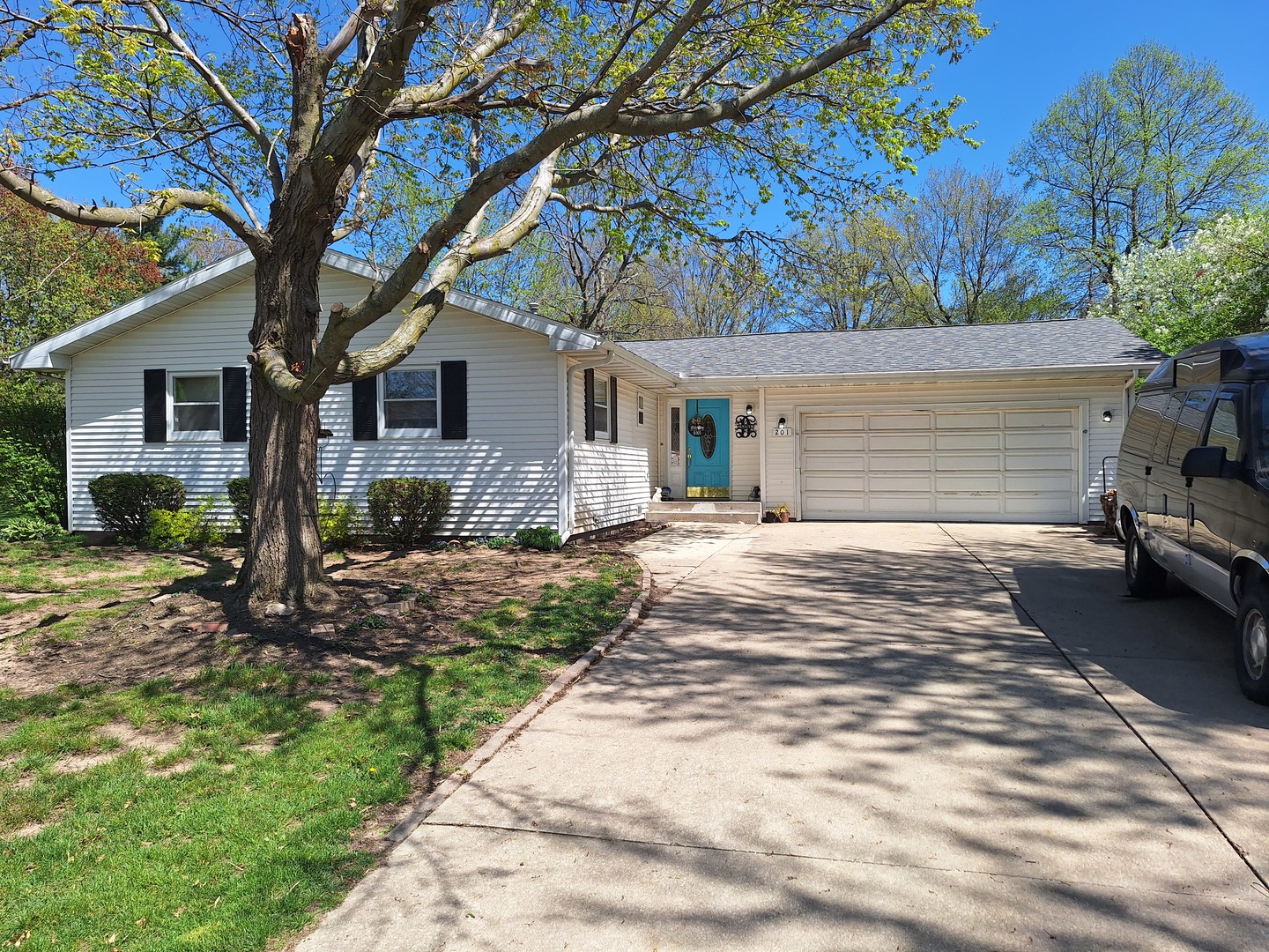 201 N Jayne Street, Heyworth, IL 61745