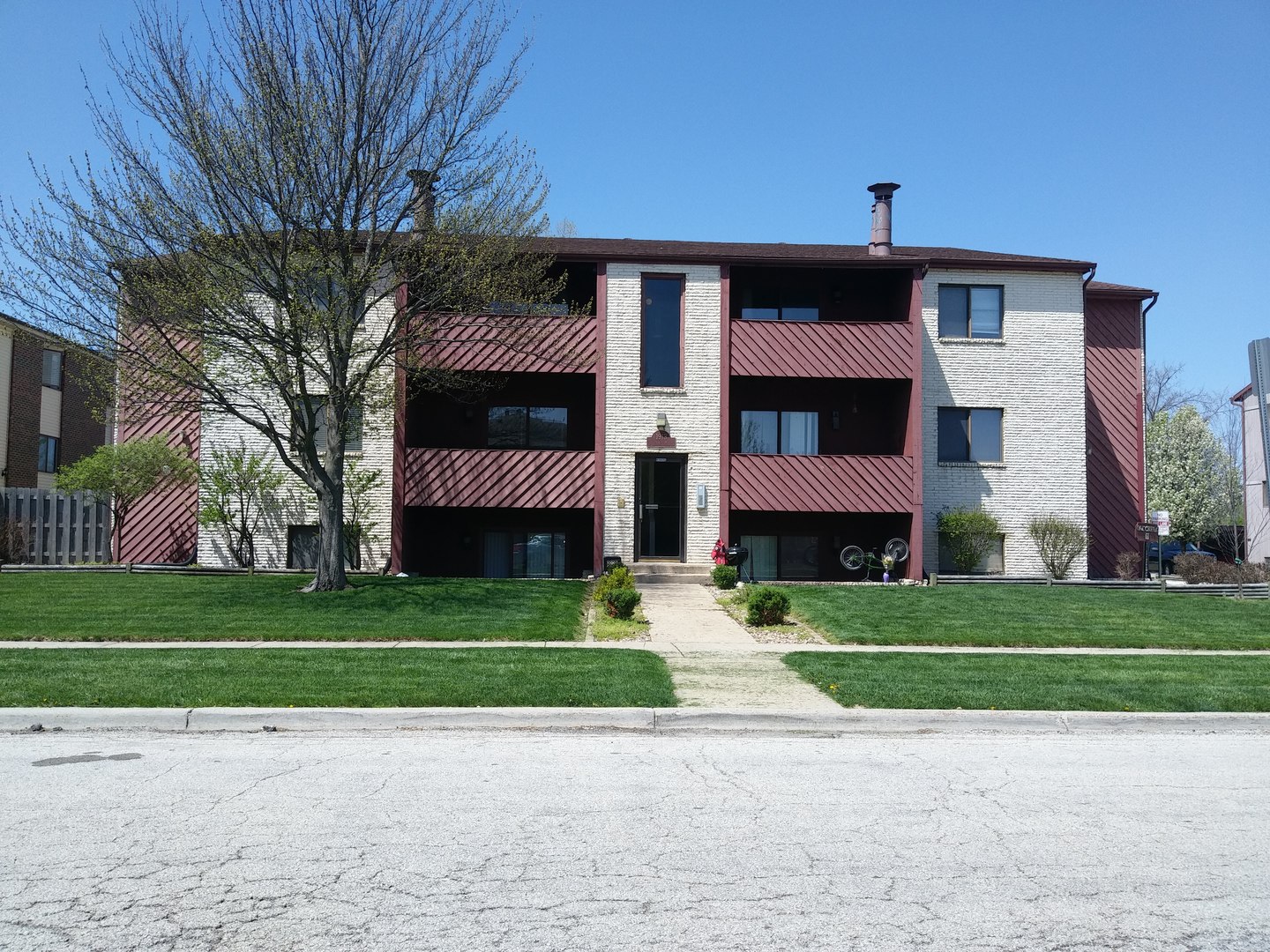 1913 Tracy Drive #1C, Bloomington, IL 61704