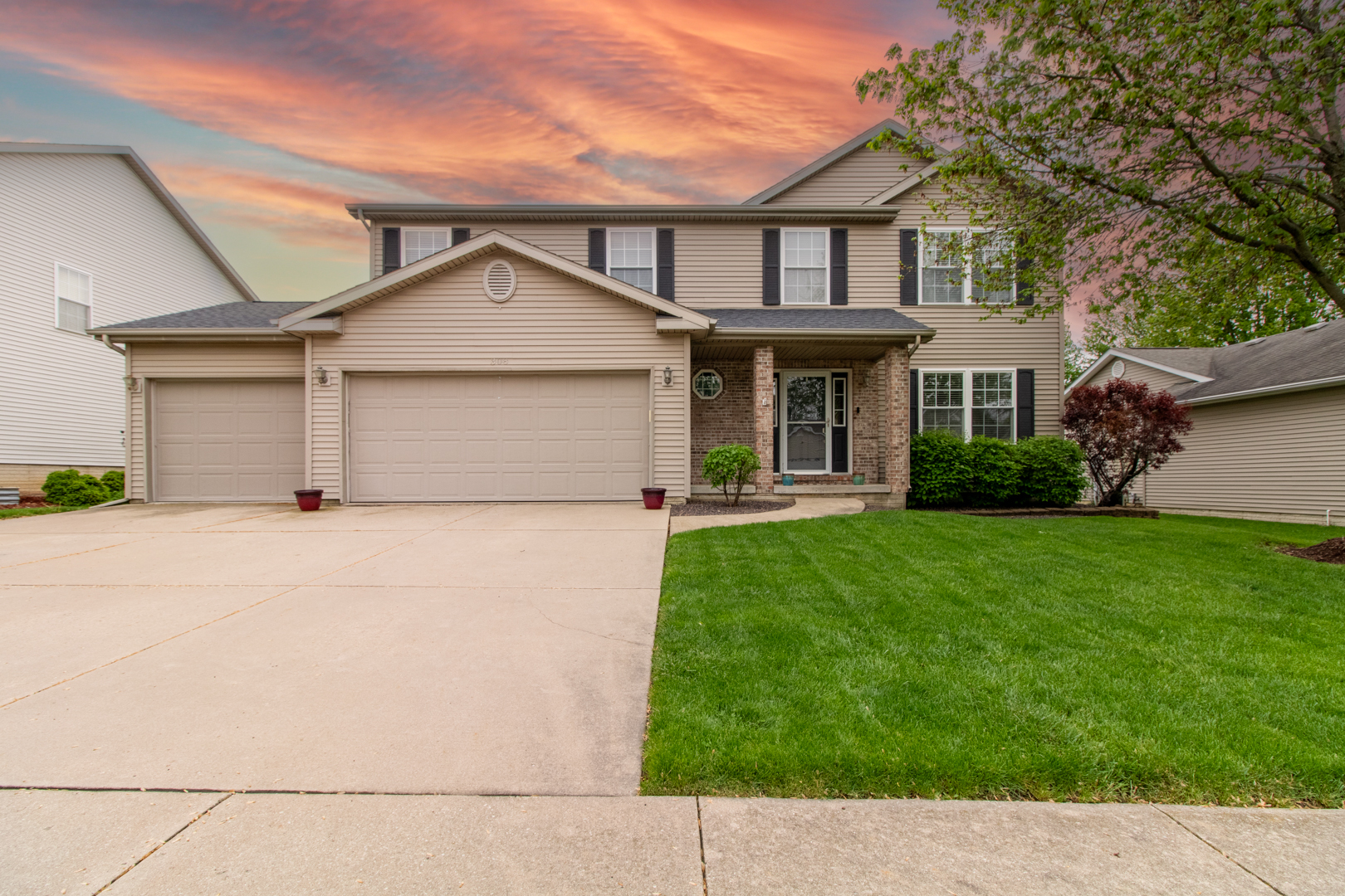308 Waterford Estates Drive, Bloomington, IL 61704
