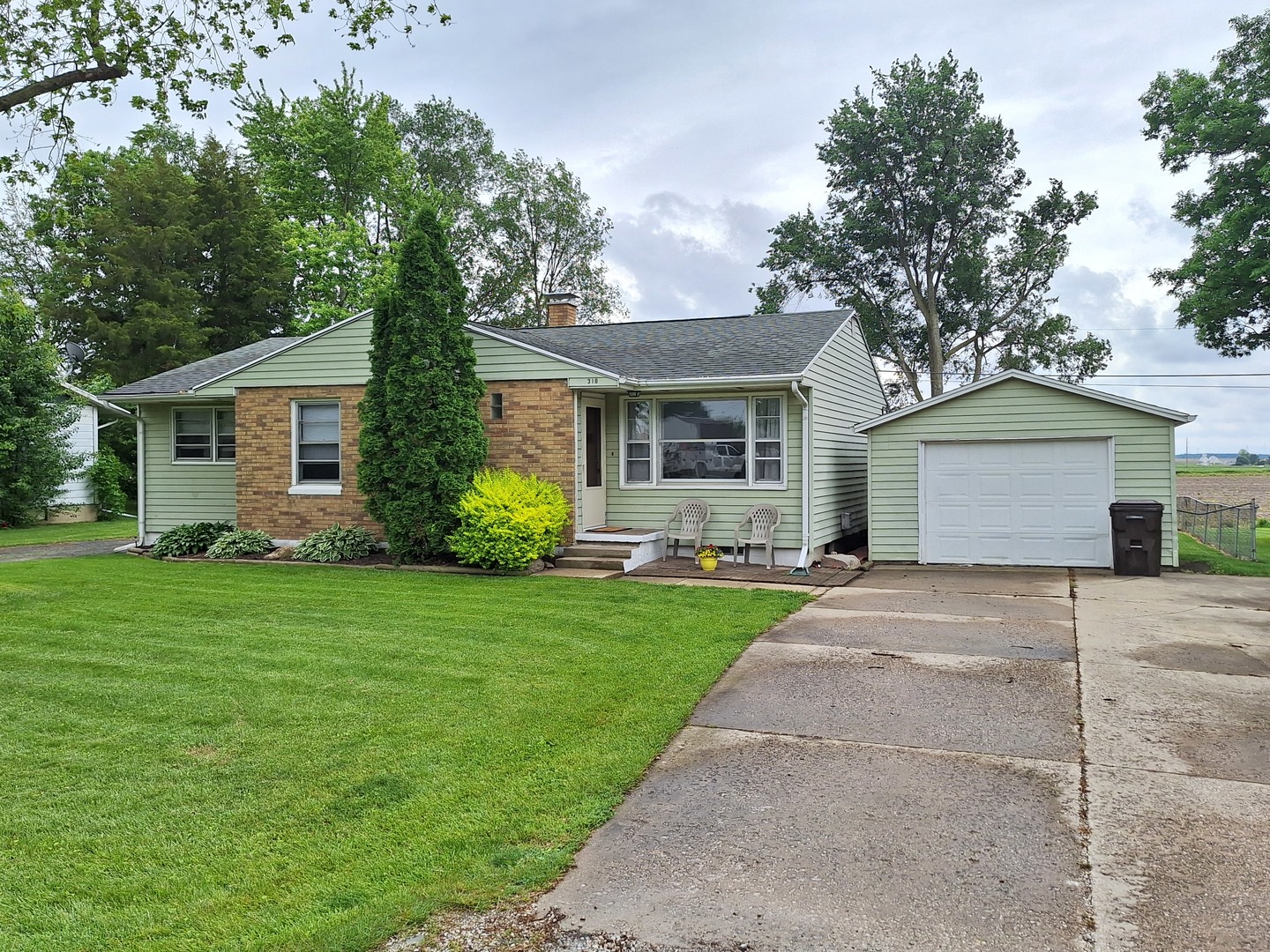 318 W Poplar Street, Heyworth, IL 61745