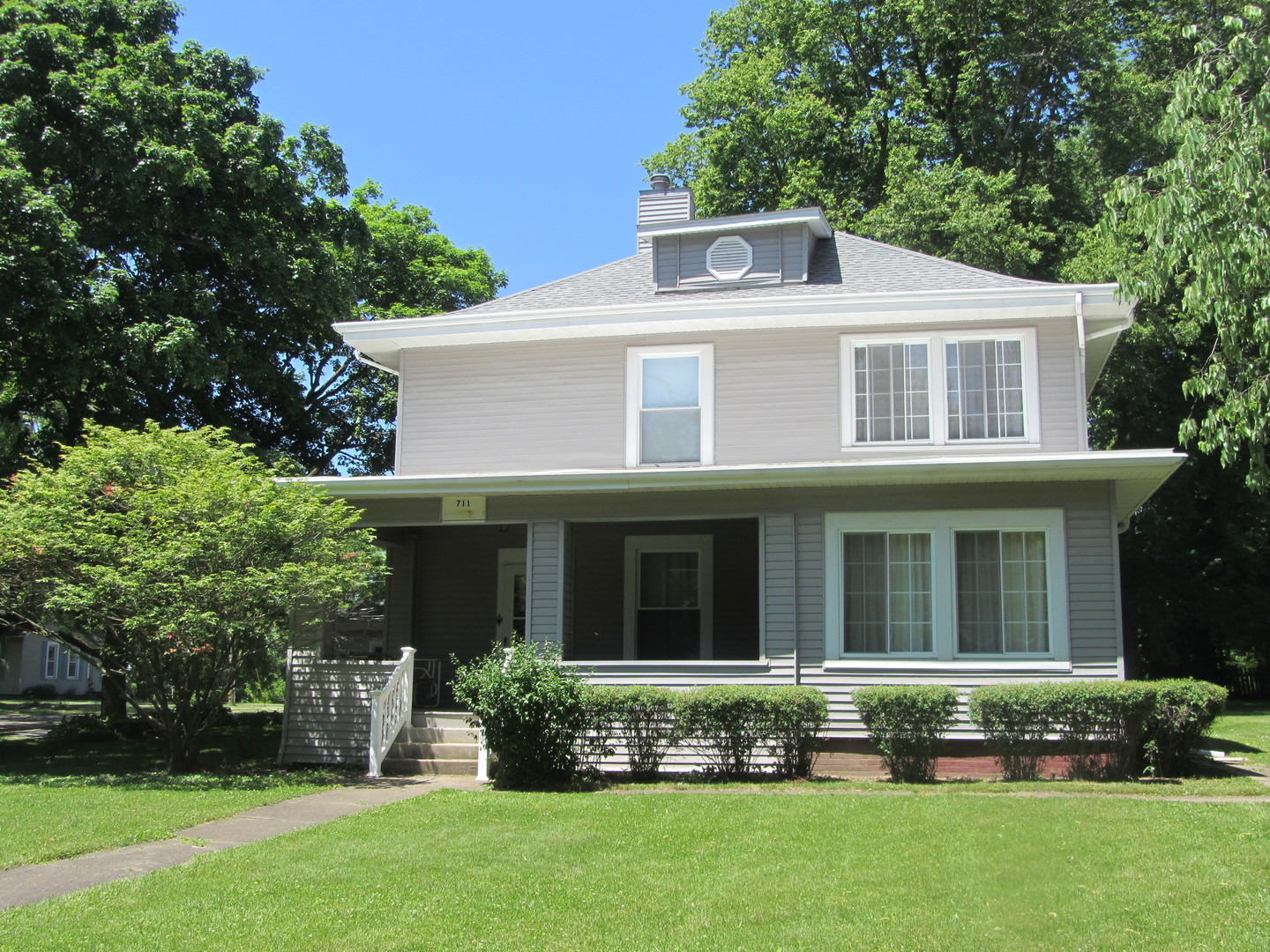 711 W 3rd Street, Delavan, IL 61734