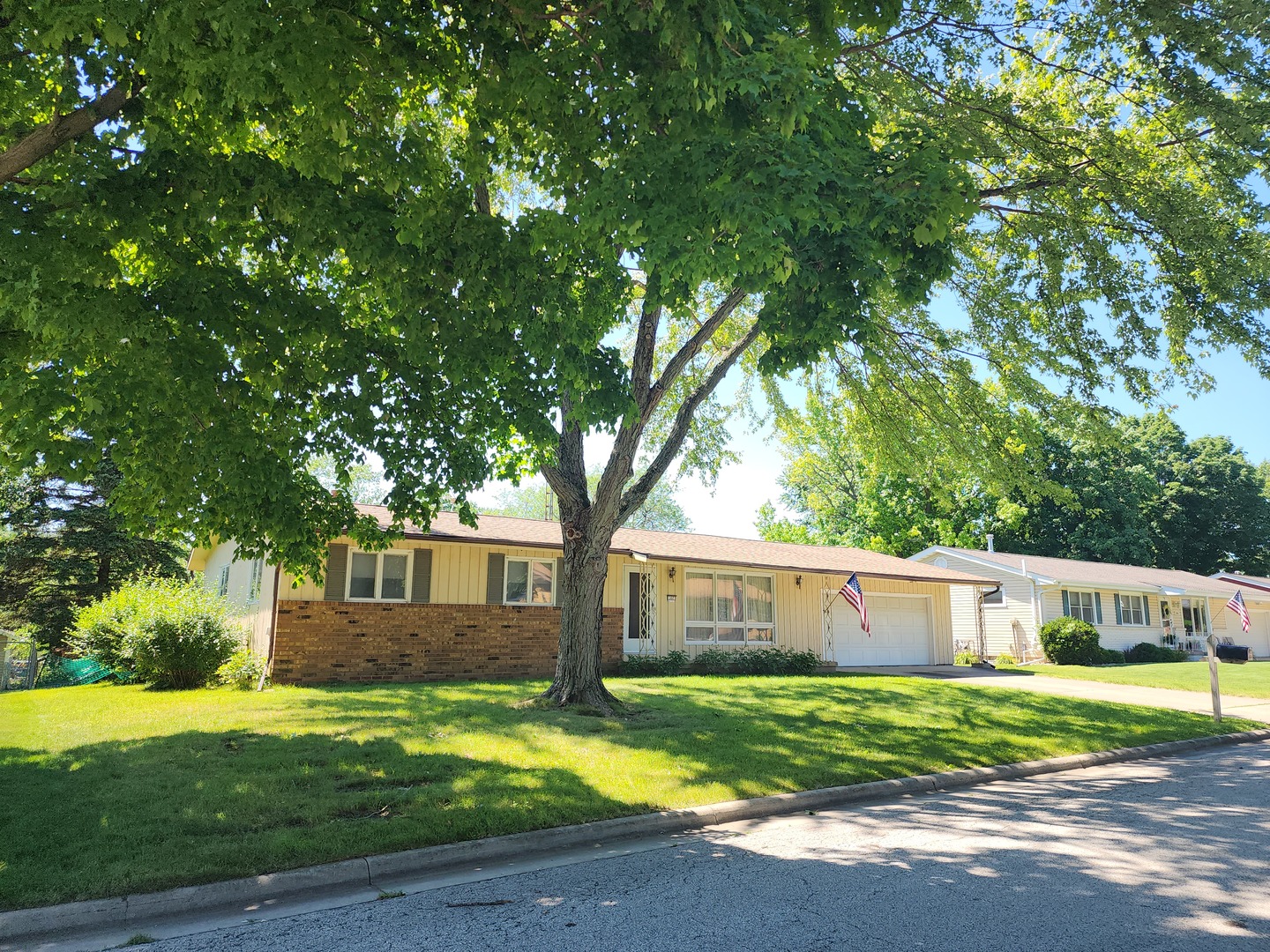 207 Concord Drive, Normal, IL 61761