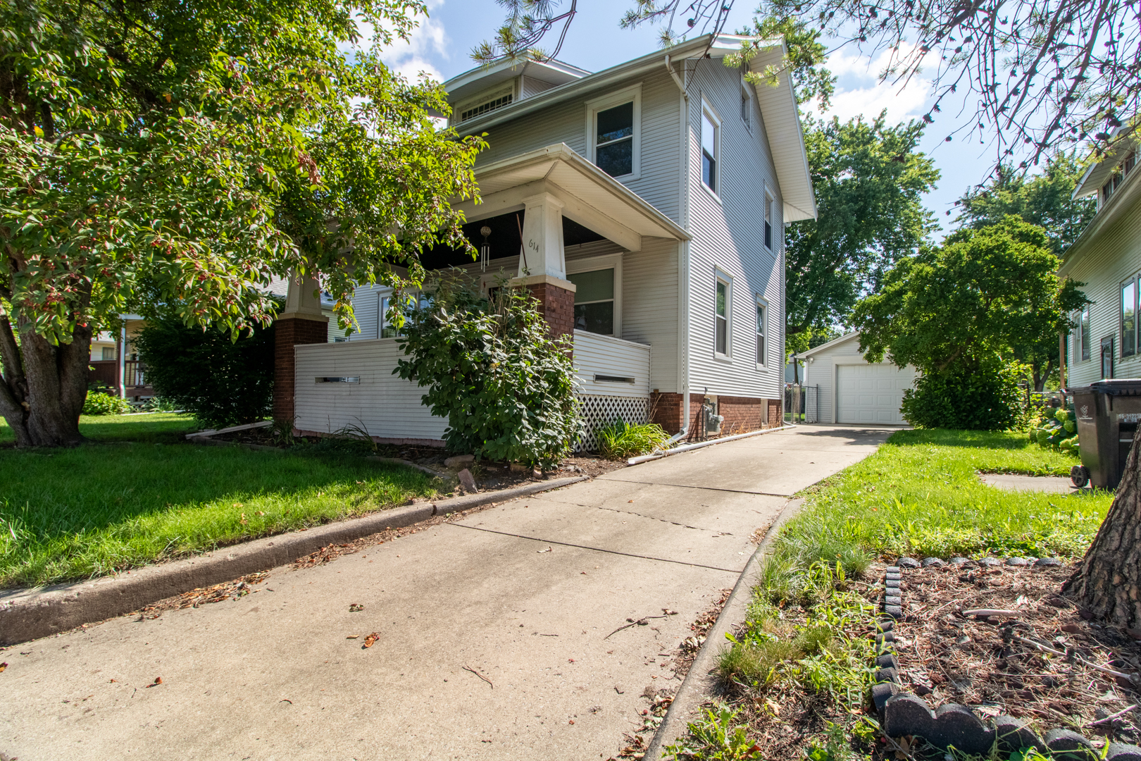 614 Hannah Street, Bloomington, IL 61701
