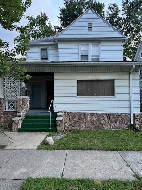 313 E Locust Street, Bloomington, IL 61701
