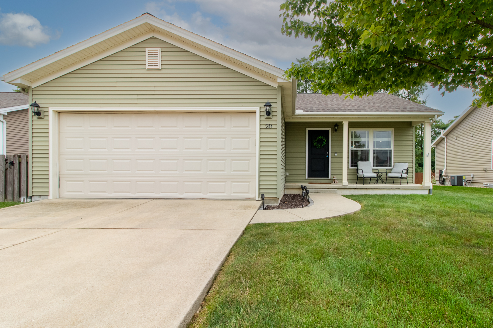 20 Winding Way, Bloomington, IL 61705
