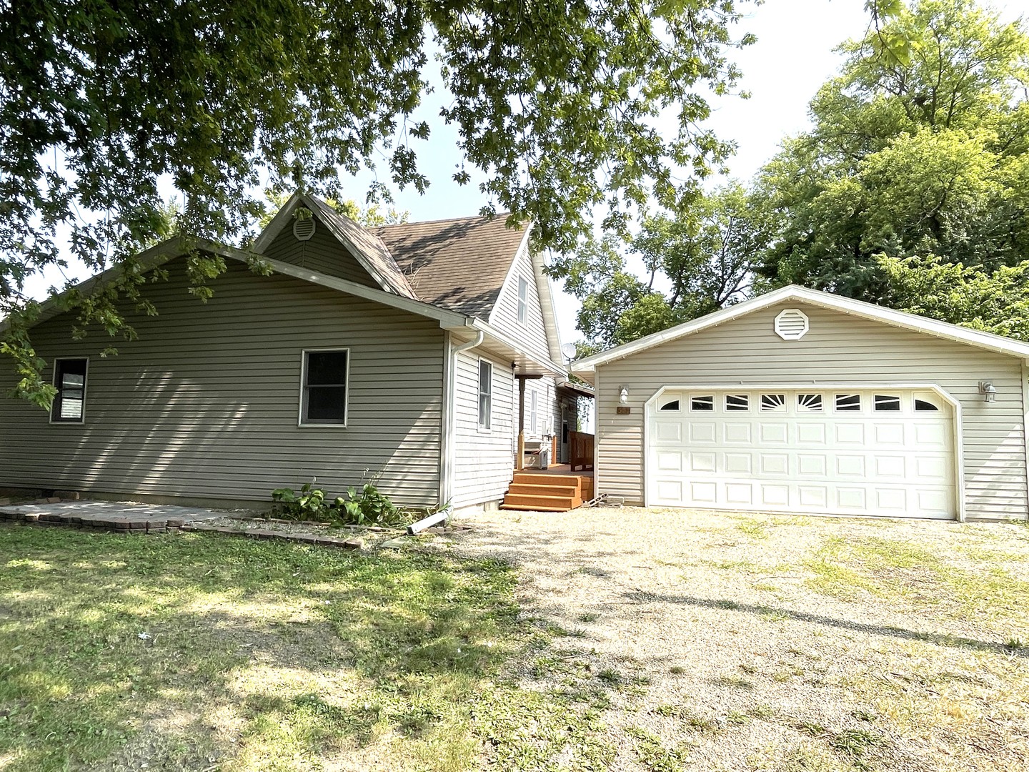 508 S Isham Street, Waynesville, IL 61778