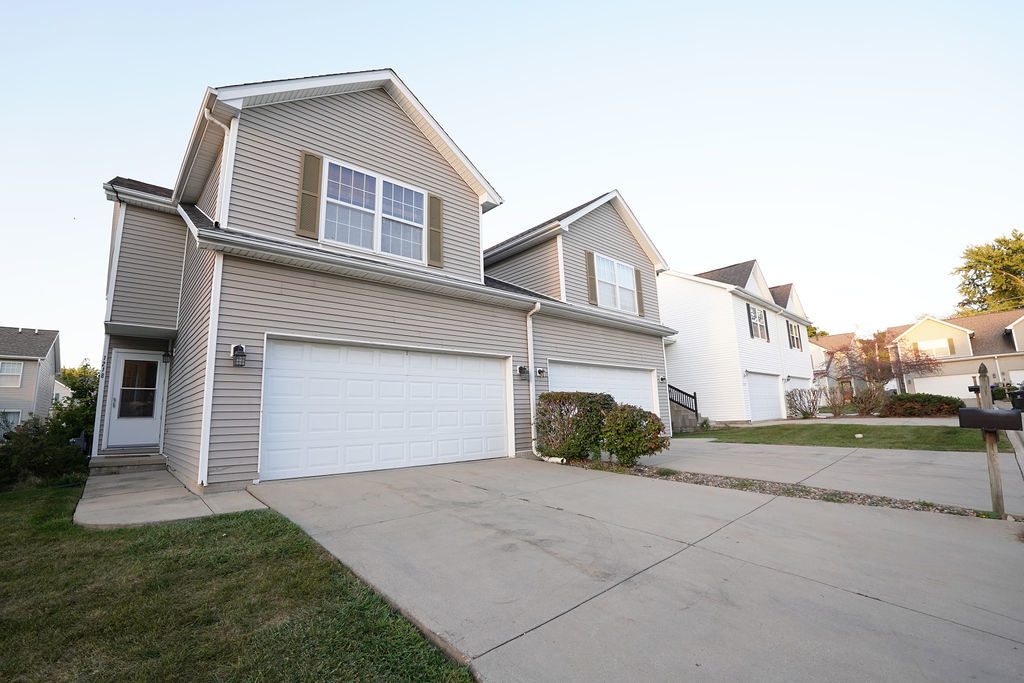 1218 Butler Avenue, Bloomington, IL 61701