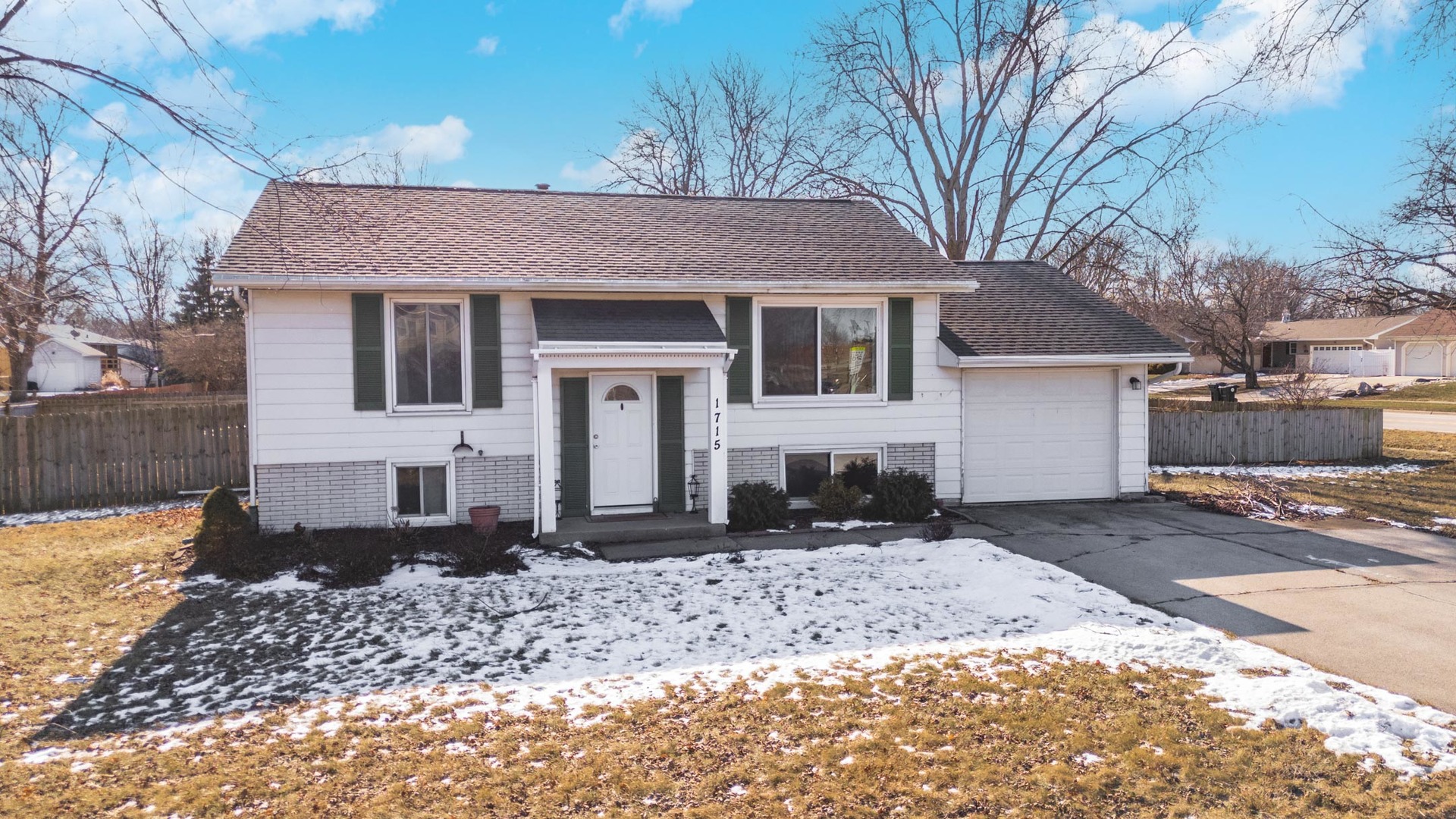 1715 W College Avenue, Normal, IL 61761