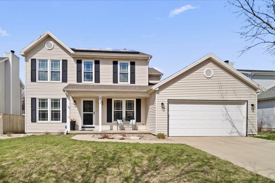 3132 Eagle Creek Drive, Bloomington, IL 61704