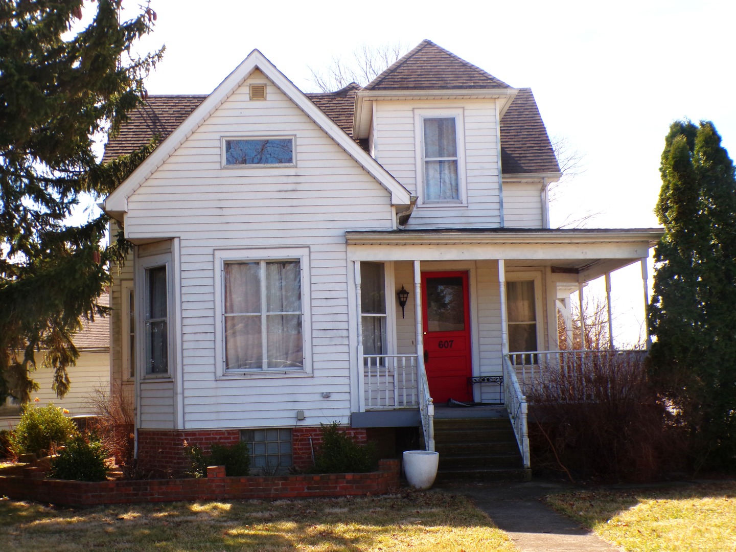 607 E Washington Street, Downs, IL 61736