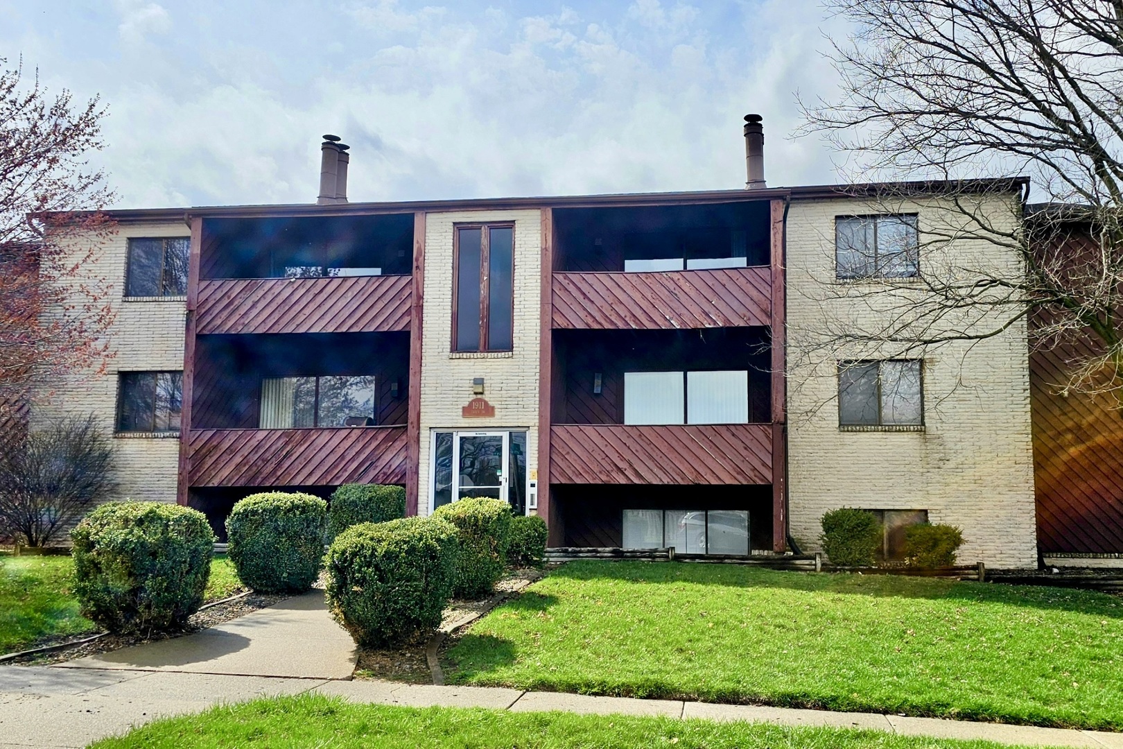 1911 Tracy Drive #2C, Bloomington, IL 61704