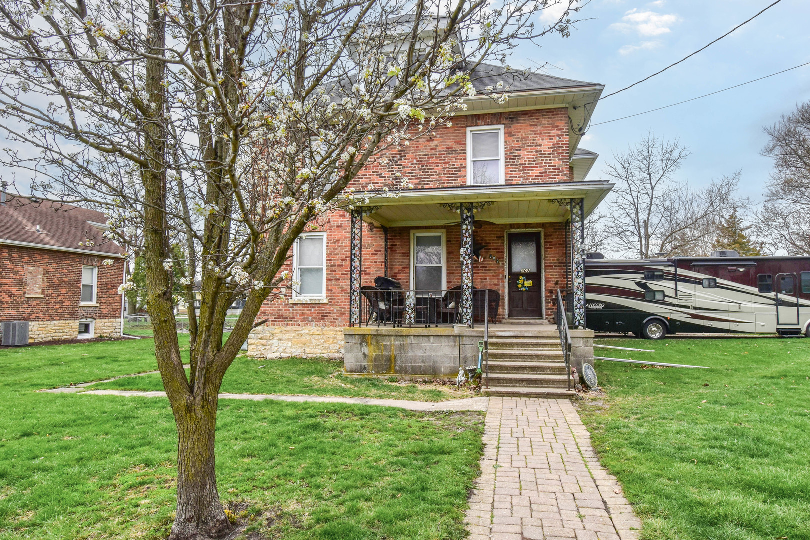 302 E Elk Street, Odell, IL 60460