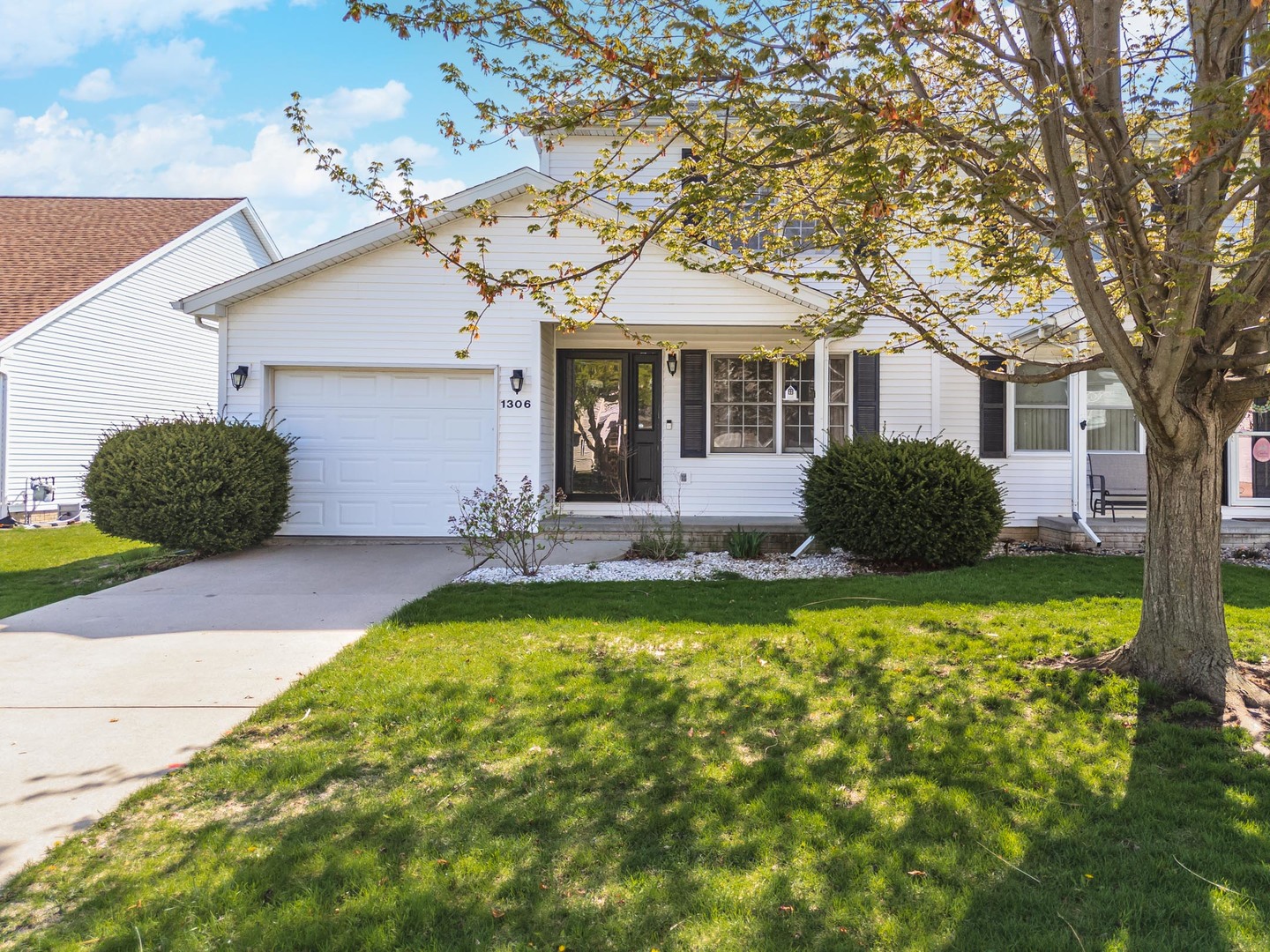 1306 Beacon Hill Court, Normal, IL 61761