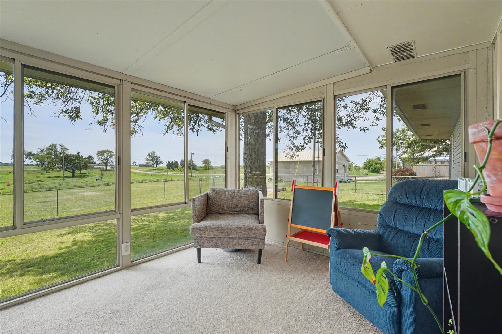115 Choctaw Trail, Loda, IL 60948