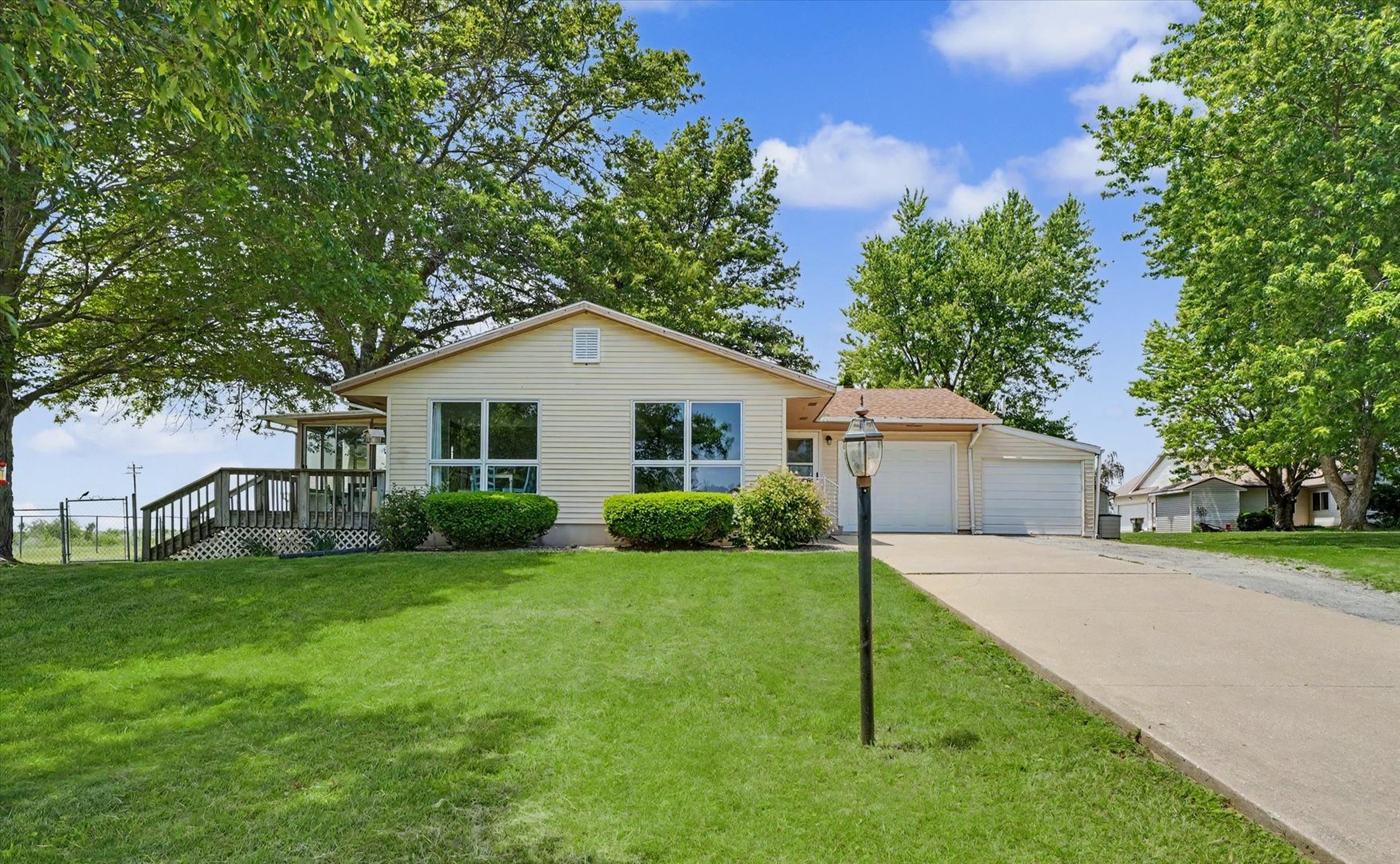 115 Choctaw Trail, Loda, IL 60948