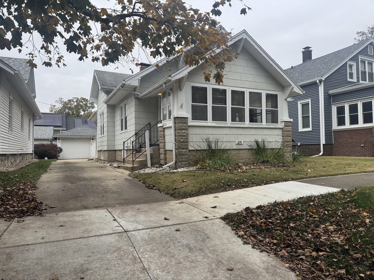 219 S Jackson Street, Clinton, IL 61727
