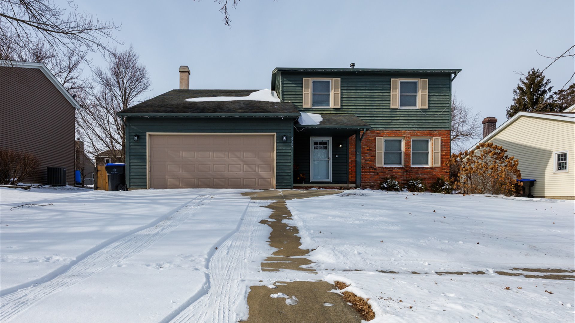 2007 Fallen Oak Road, Bloomington, IL 61704