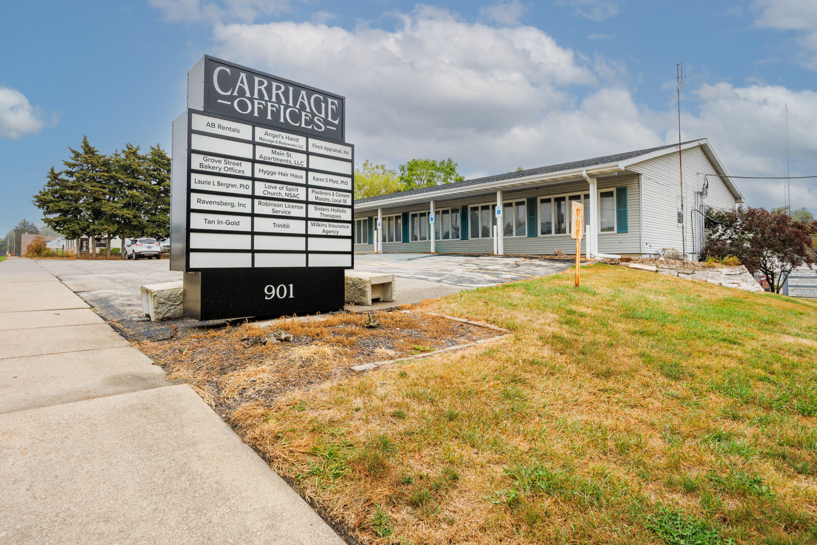 901 E Grove Street #H, Bloomington, IL 61701