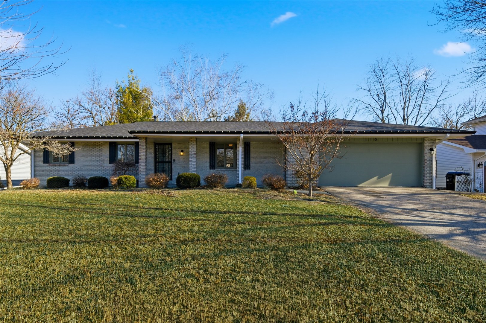 110 S Hershey Road, Bloomington, IL 61704