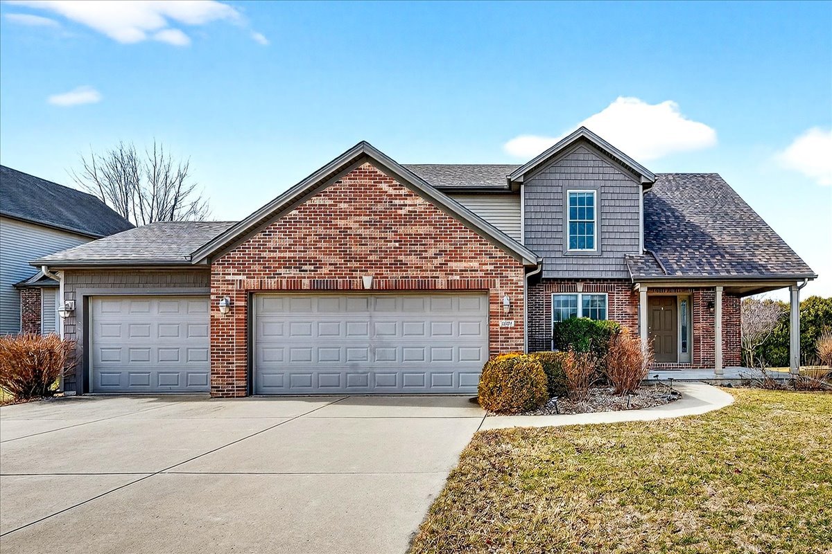 1307 Longford Lane, Bloomington, IL 61704