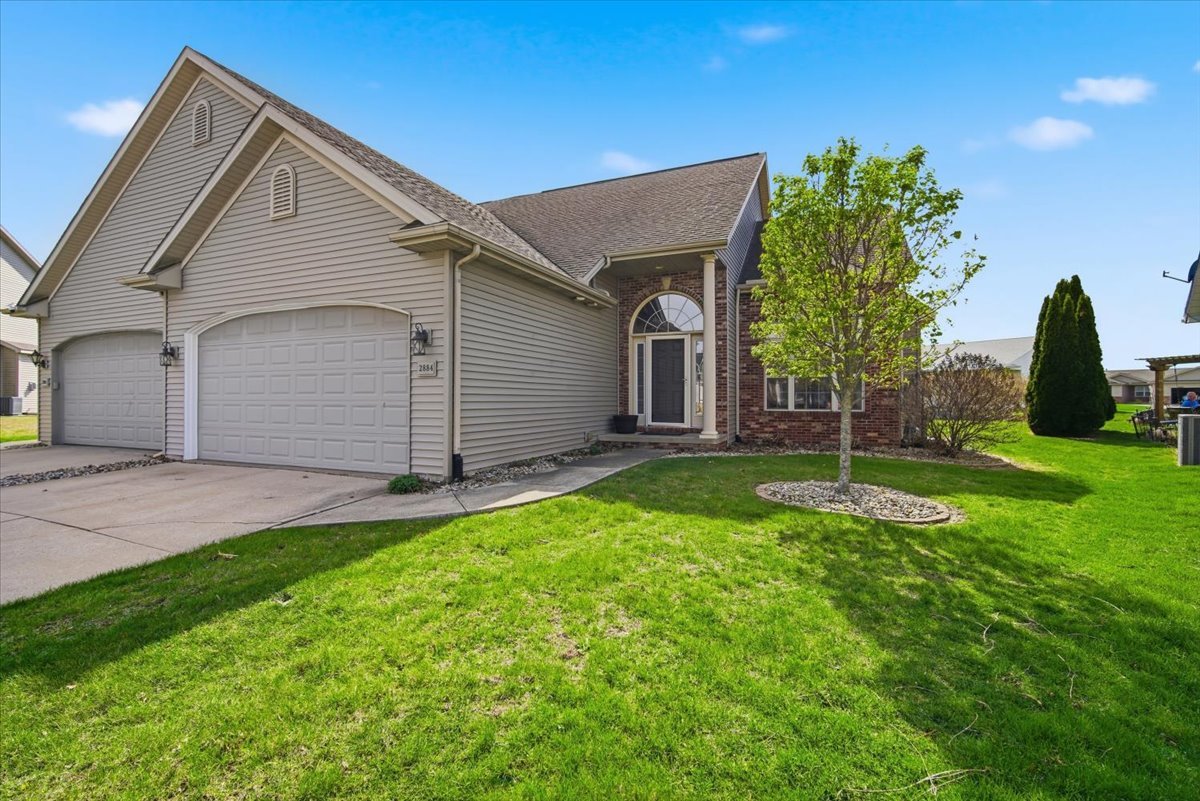 2884 Benson Lane, Normal, IL 61761