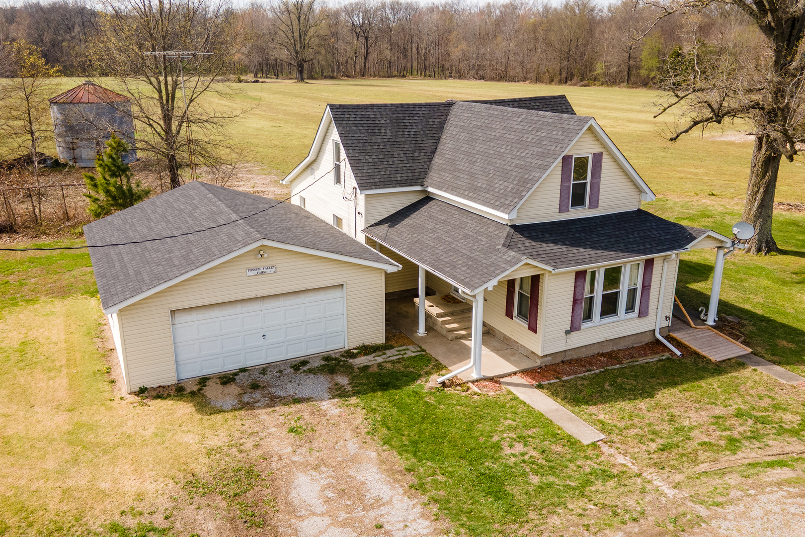 15016 Harmony Church Road, West Frankfort, IL 62896
