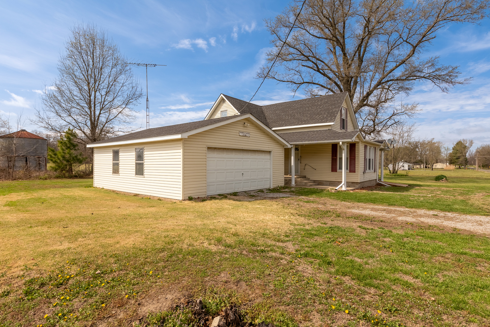 15016 Harmony Church Road, West Frankfort, IL 62896