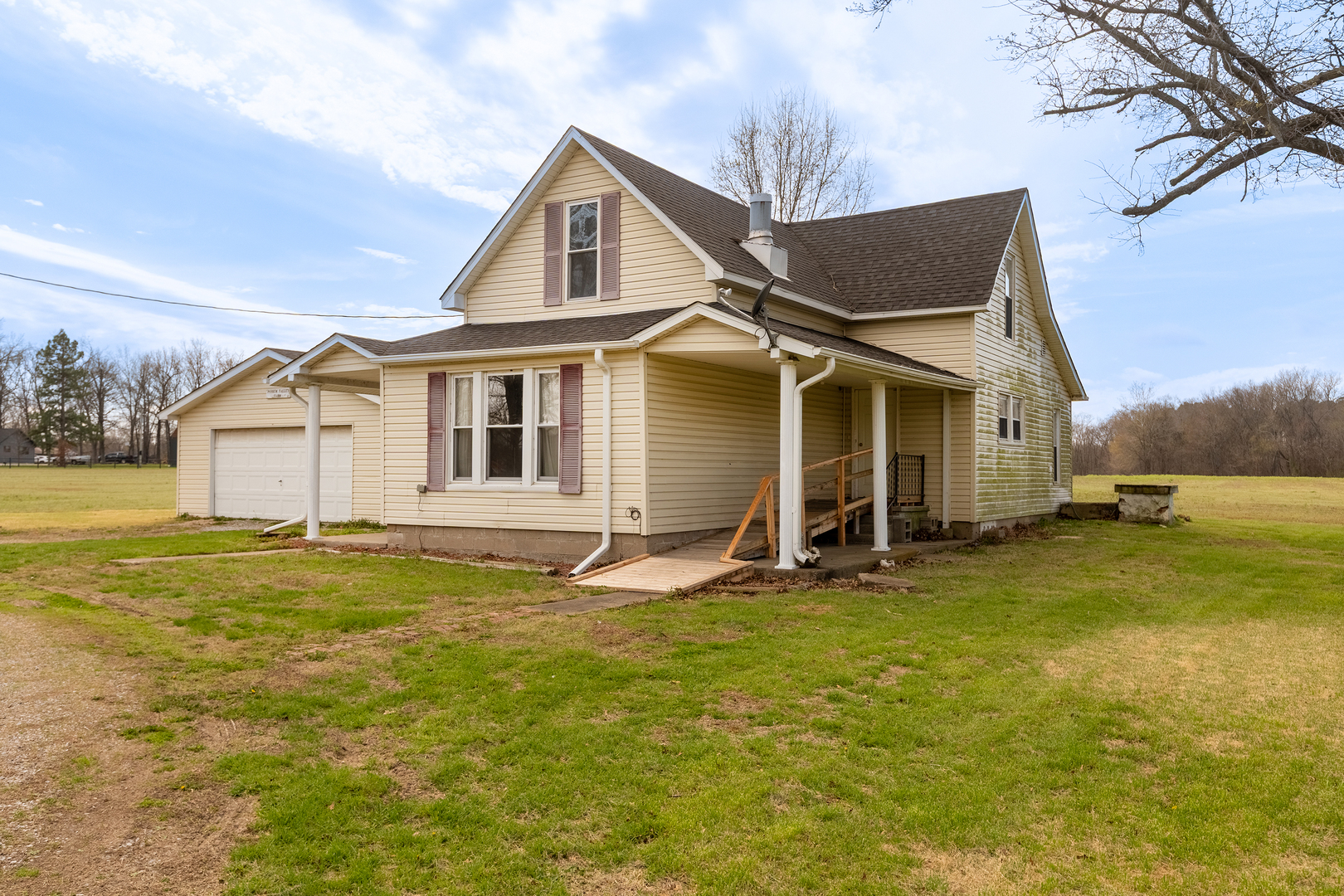 15016 Harmony Church Road, West Frankfort, IL 62896