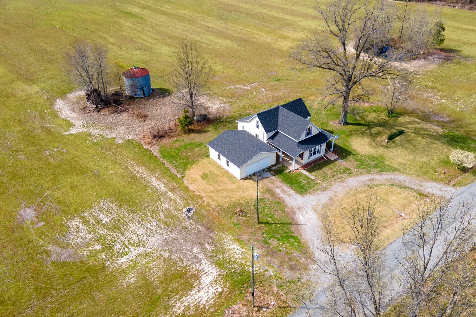 15016 Harmony Church Road, West Frankfort, IL 62896
