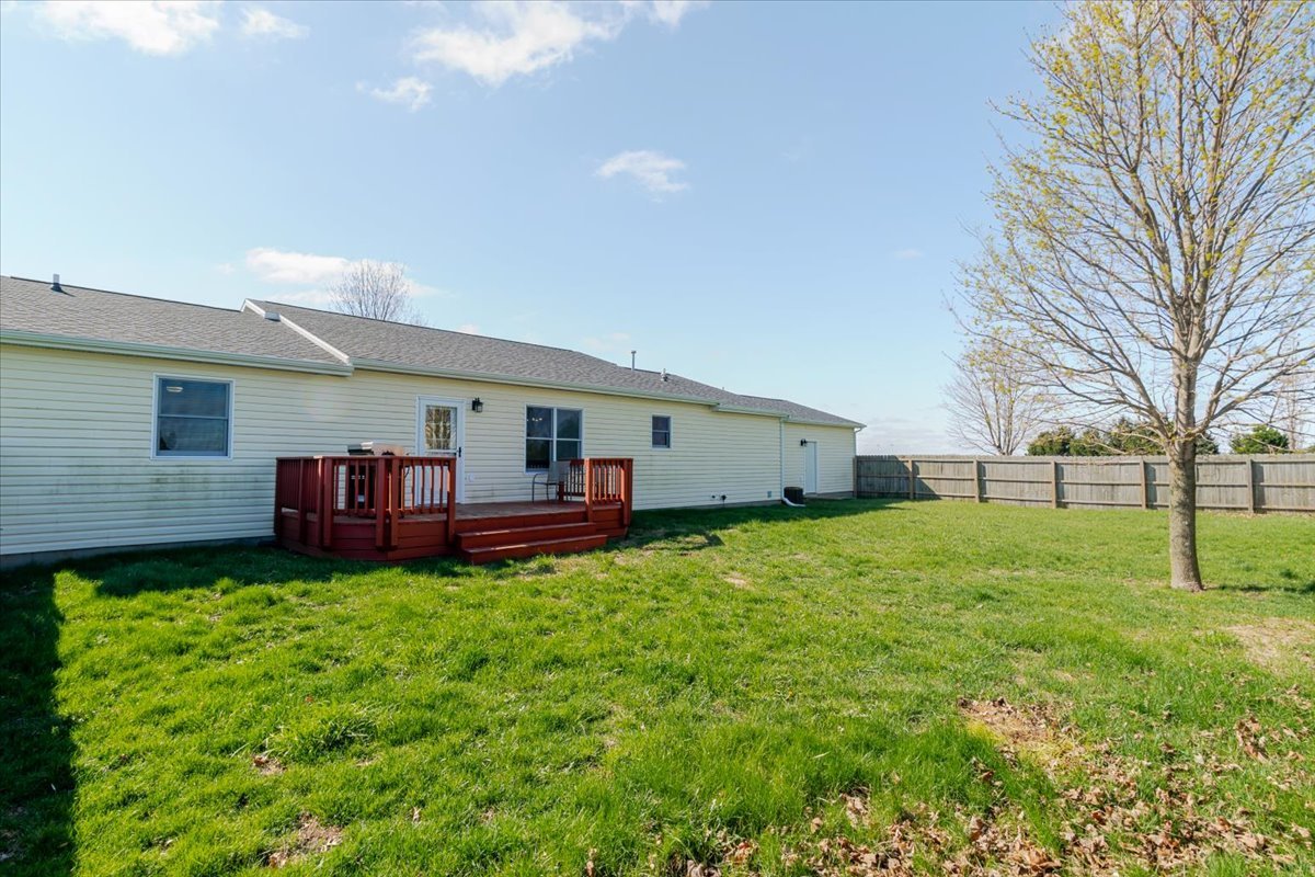 1388 E 2950 North Road, Mansfield, IL 61854