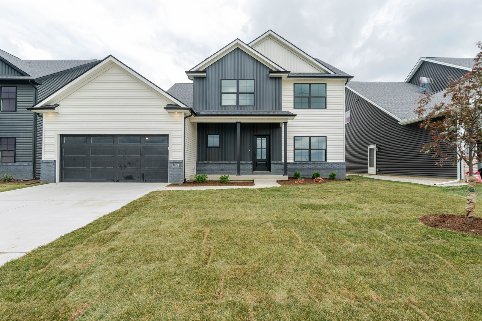 1304 Woodbine Road, Bloomington, IL 61704