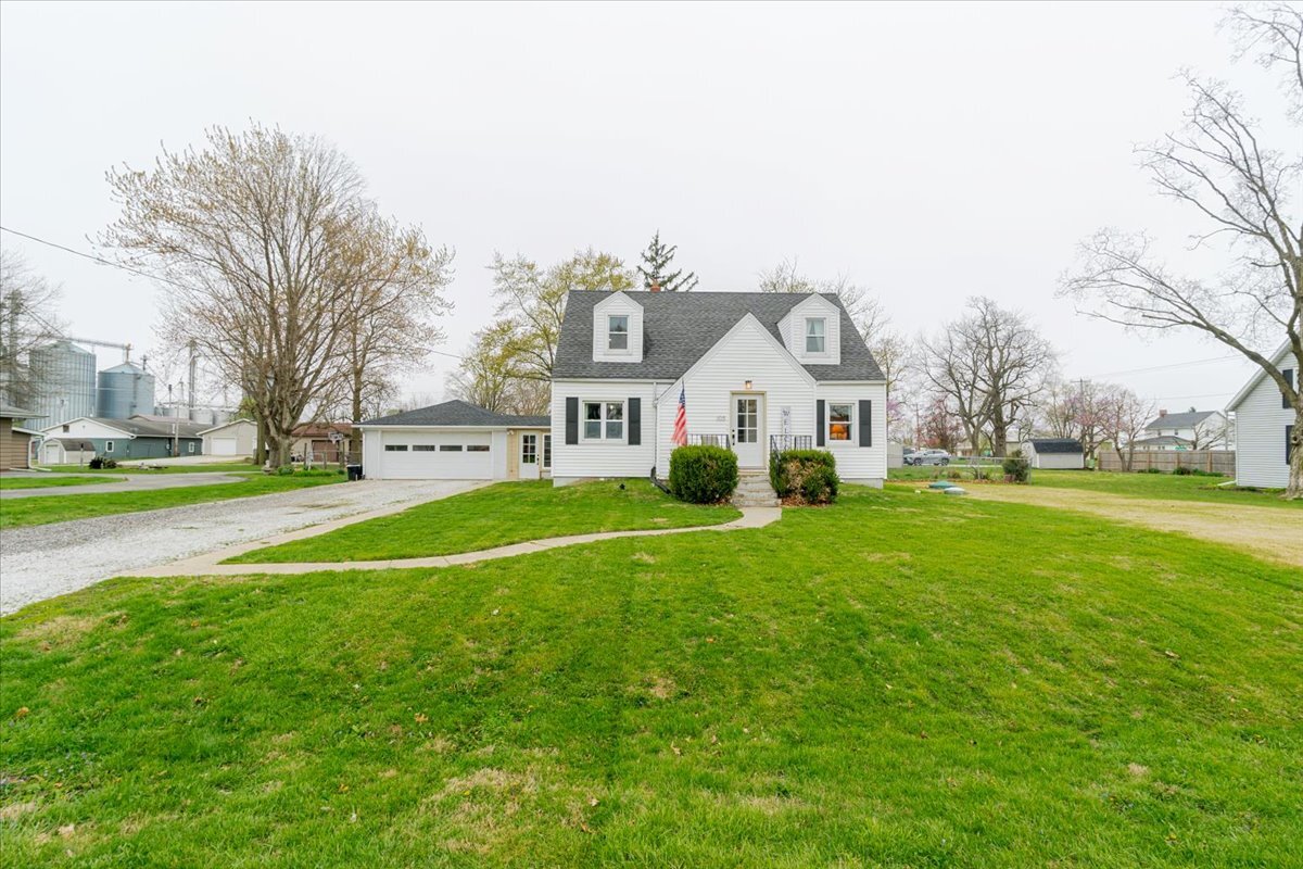 105 Detweiller Street, Congerville, IL 61729